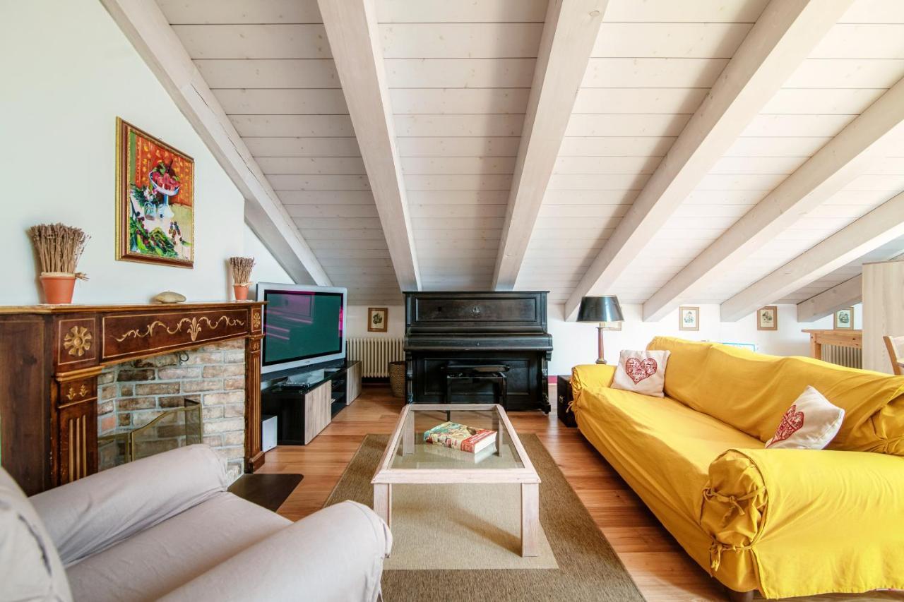 Castello Di Brusata Apartment By Quokka 360 - Romantic Flat With Pool Mendrisio Luaran gambar