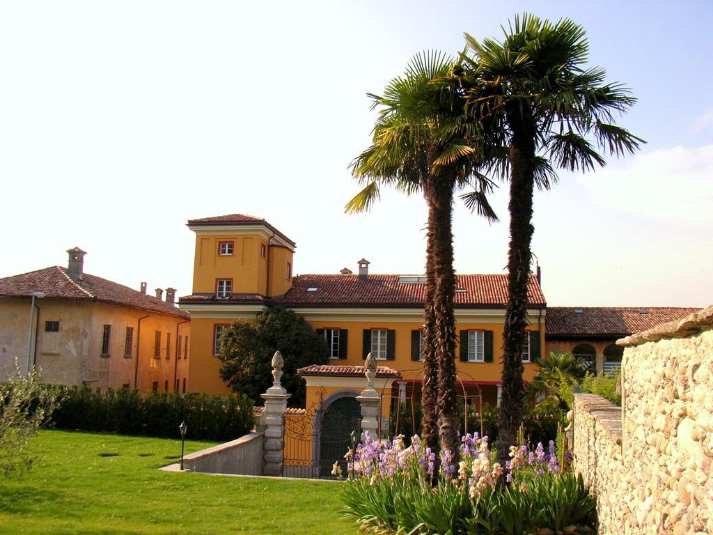 Castello Di Brusata Apartment By Quokka 360 - Romantic Flat With Pool Mendrisio Luaran gambar